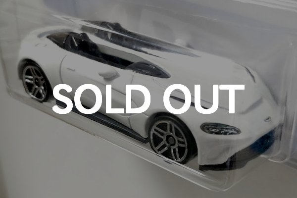 画像1: ASTON MARTIN V12 SPEEDSTER / アストンマーティン スピードスター (1)