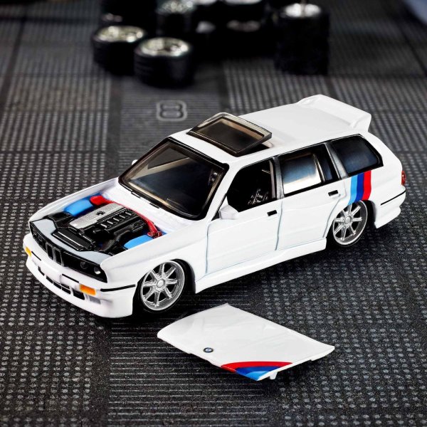画像1: 1990 BMW 318i Touring - ELITE64 HWC  (1)