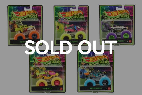 画像1: Monster Trucks Glow in the Dark 2025 Mix C 5種6台セット 光る！モンスタートラック（仮予約受付） 2025年7月中旬発売予定  (1)
