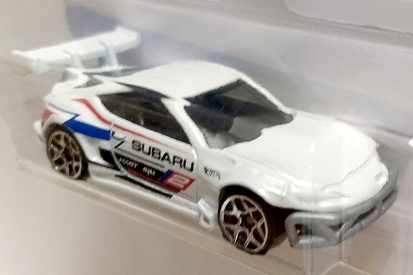 画像1: SUBARU BRZ (1)