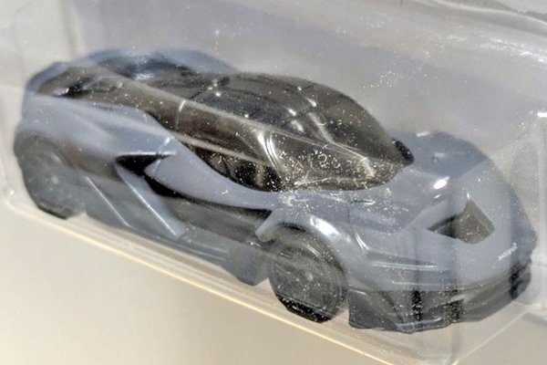 画像1: McLAREN W1 (1)